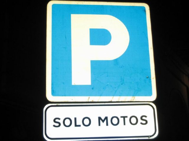PARKING MOTOS FOTOS PREVENCION SEALIZACION